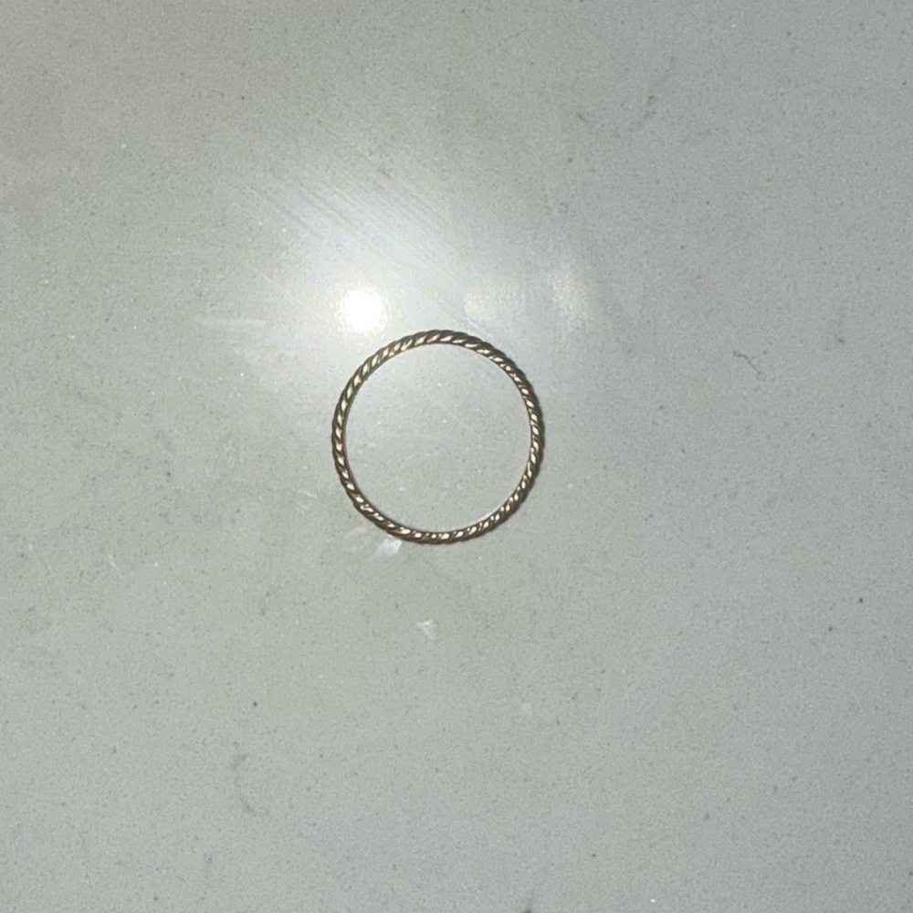 Elegant Gold Ring